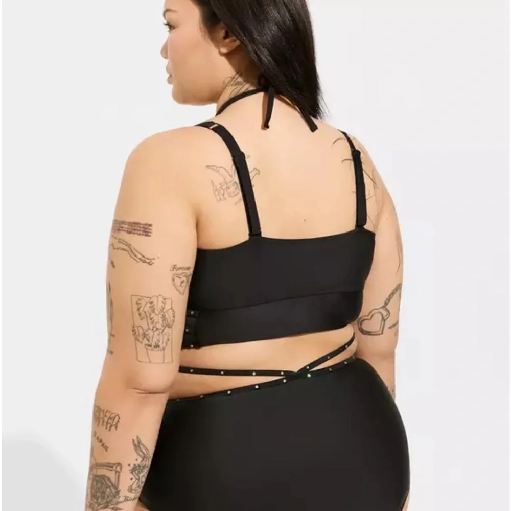 New! Set! Torrid sz 2 Strappy Rhinestone Bathing Swim‎ Suit 2X - Picture 3 of 4